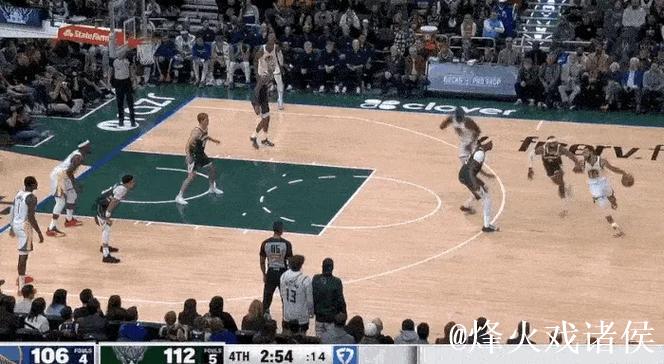 杰克逊爆发！半场高效砍下21分，带领球队找到节奏