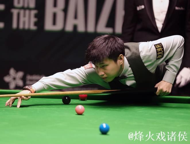 斯诺克大师赛：赵心童惜败希金斯 无缘四强